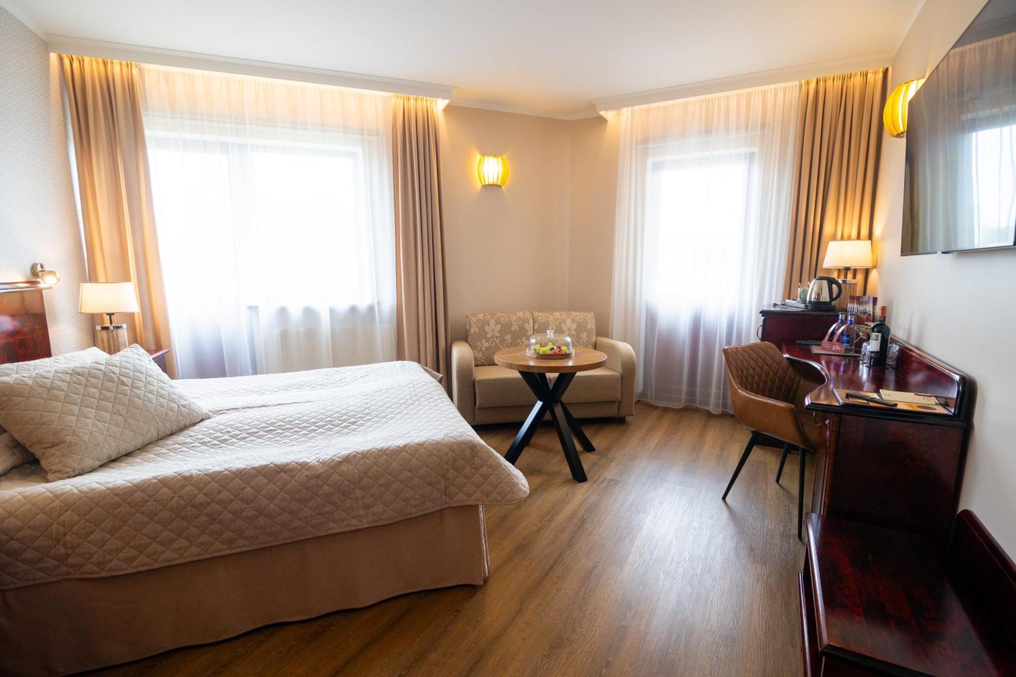 Hotel Legend Пярну Екстер'єр фото