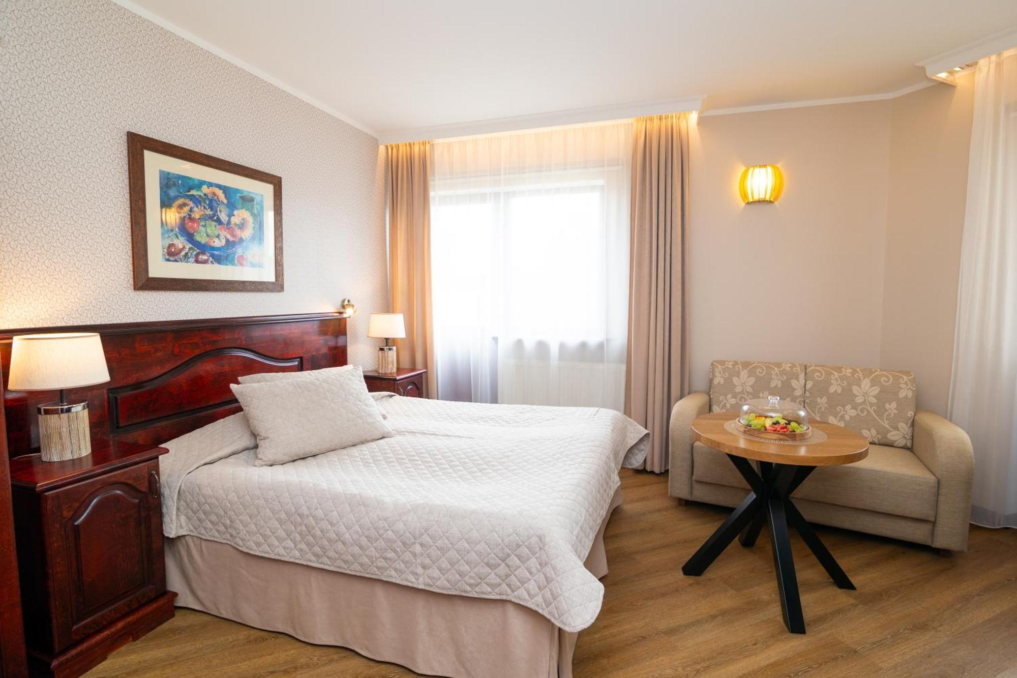 Hotel Legend Пярну Екстер'єр фото