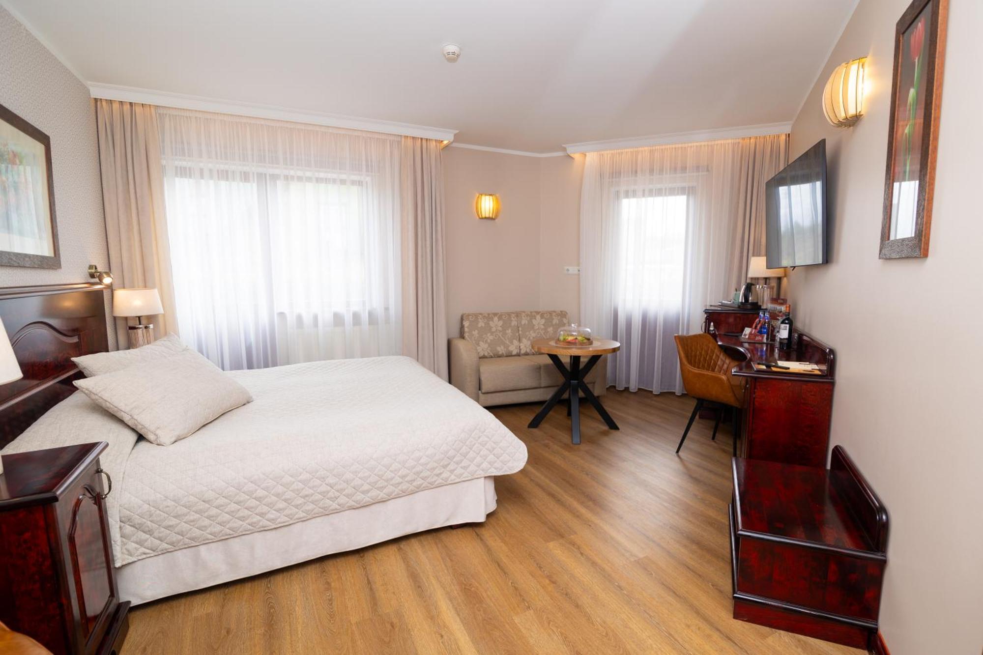Hotel Legend Пярну Екстер'єр фото
