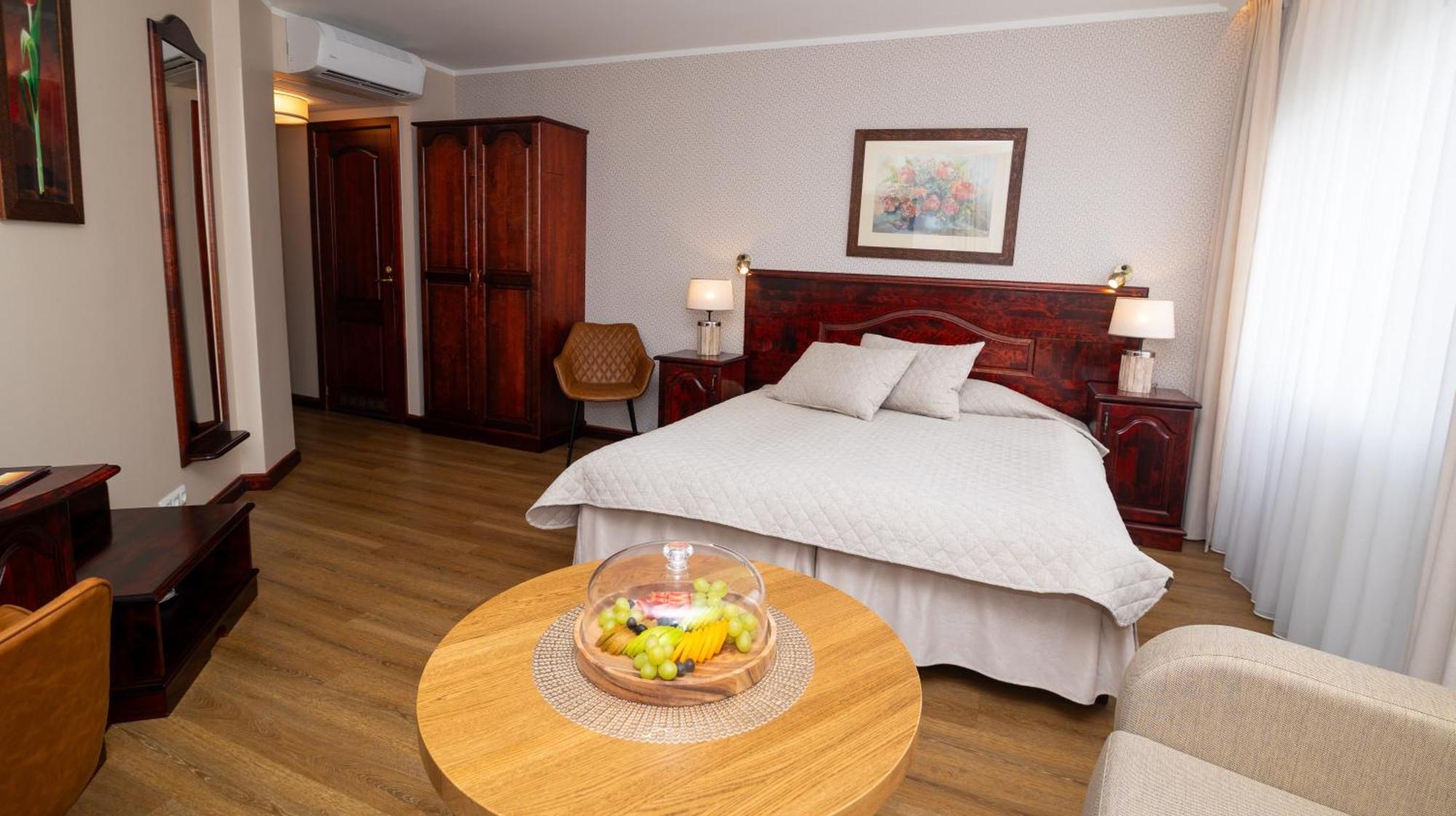 Hotel Legend Пярну Екстер'єр фото