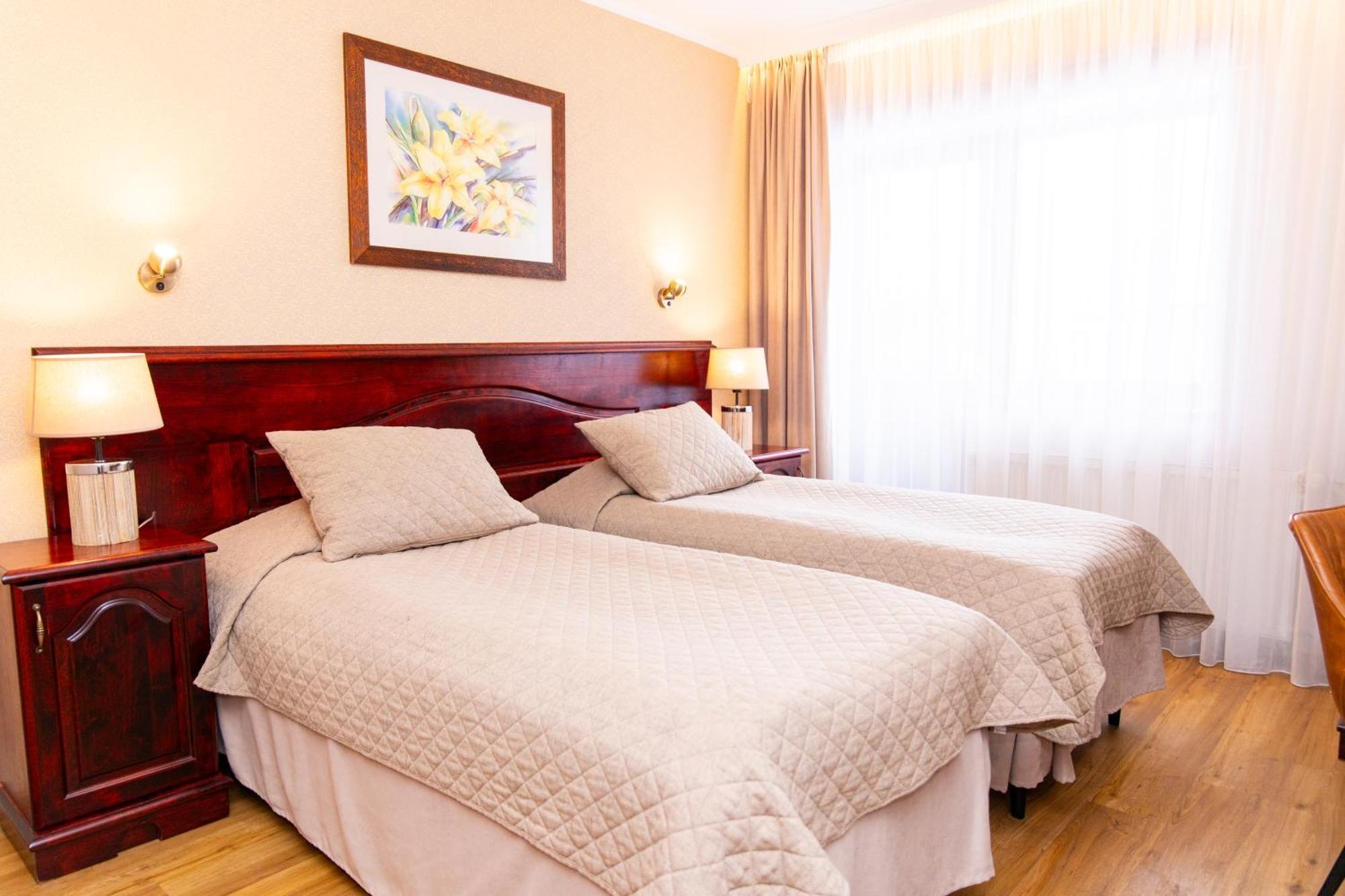Hotel Legend Пярну Екстер'єр фото